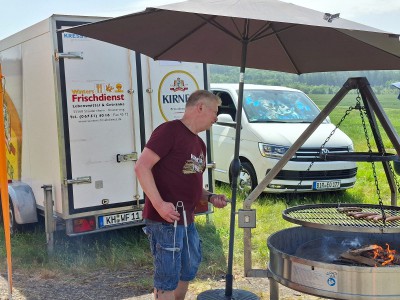 Auch für Essen und Getränke war bestens gesorgt. Vielen Dank an den Kempfelder Karneval Klub